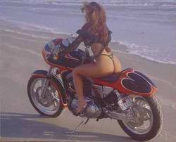 girls_on_bike_0005.jpg