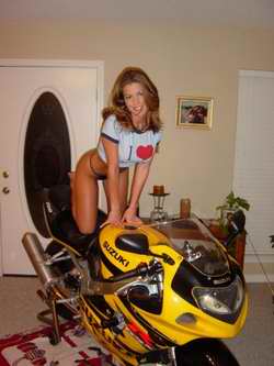 girls_on_bike_0002.jpg