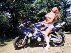 girls_on_bike_0002.jpg
