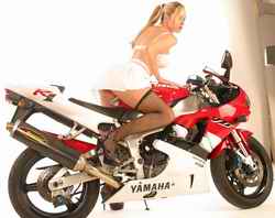girls_on_bike_0002.jpg