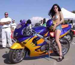 girls_on_bike_0002.jpg