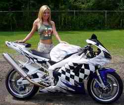girls_on_bike_0002.jpg