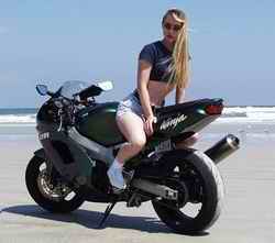 girls_on_bike_0002.jpg