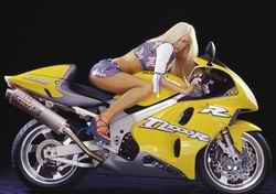 girls_on_bike_0002.jpg