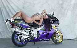girls_on_bike_0002.jpg