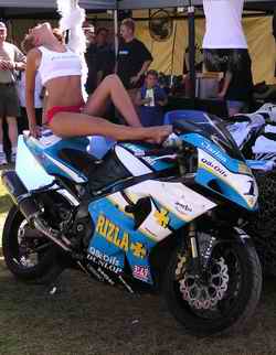 girls_on_bike_0002.jpg