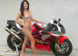 girls_on_bike_0002.jpg