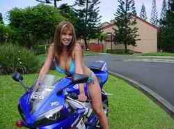 girls_on_bike_0002.jpg