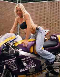 girls_on_bike_0002.jpg